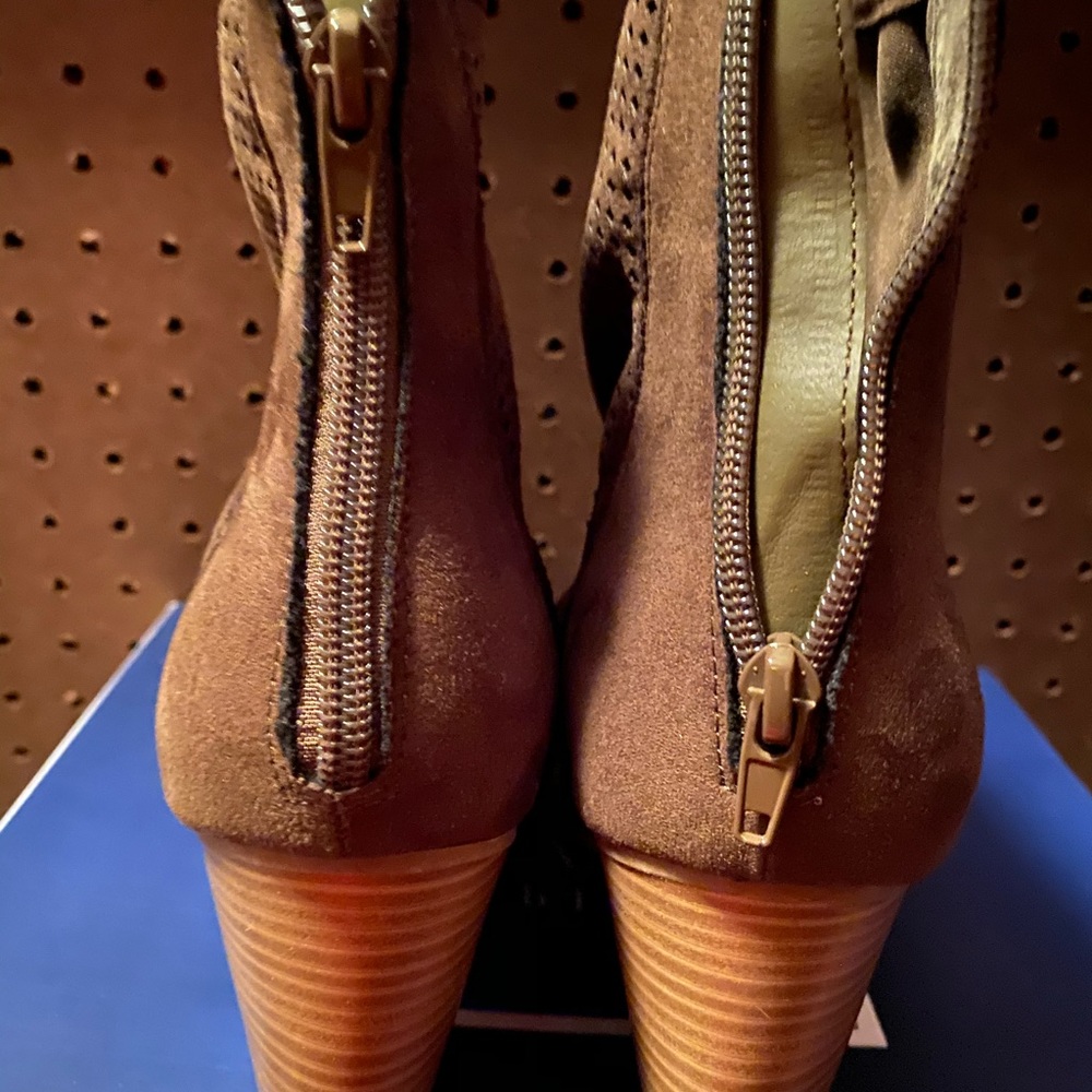 Booties - Picture 5 of 6